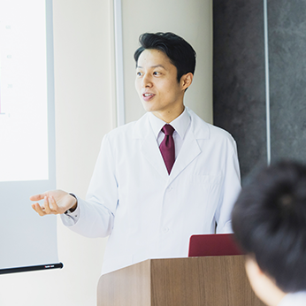 参加自由な糖尿病講習会(勉強会)を院内で定期的に開催